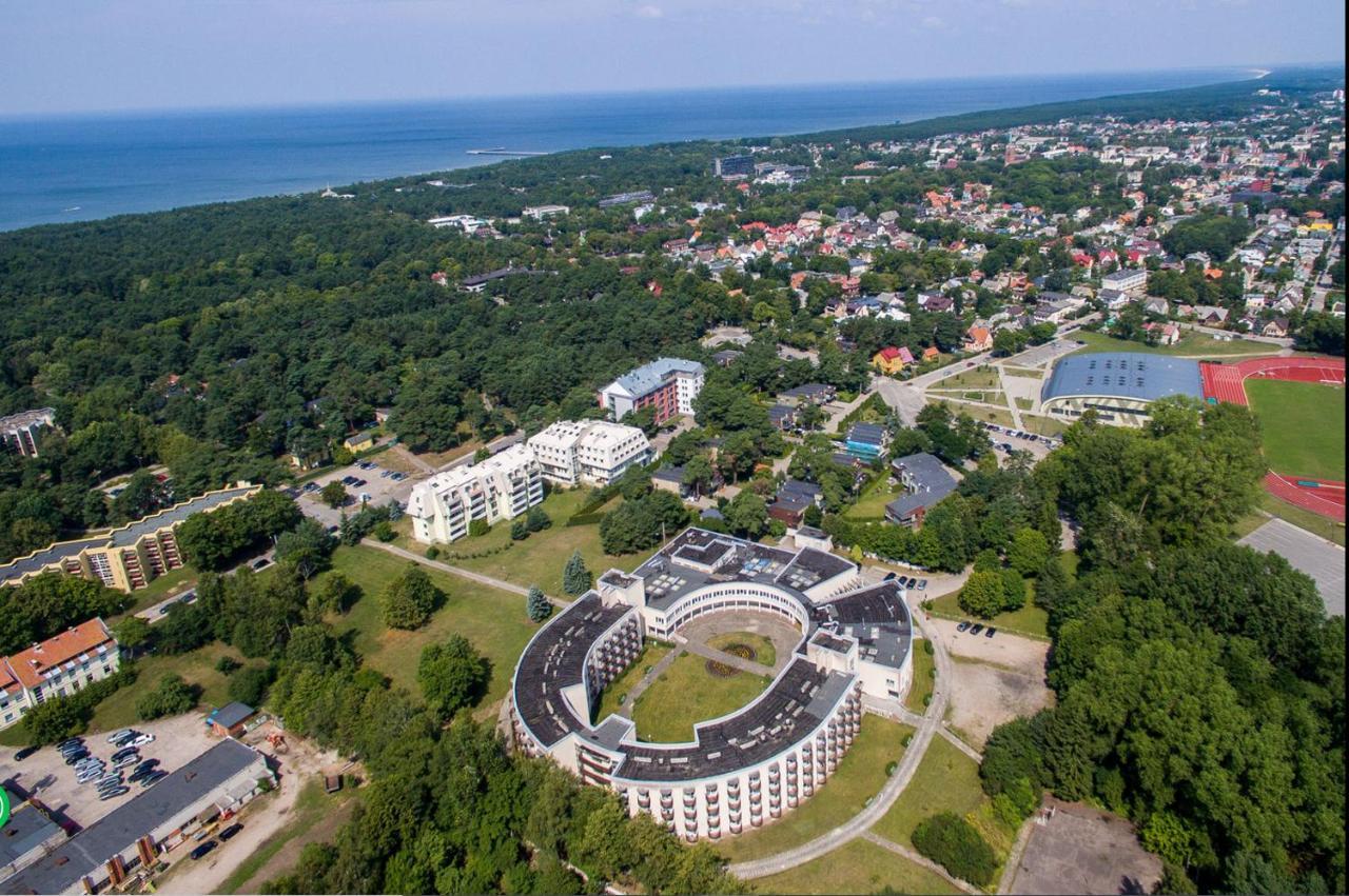 Hotel Poilsio Namai "Vyturys" à Palanga Extérieur photo