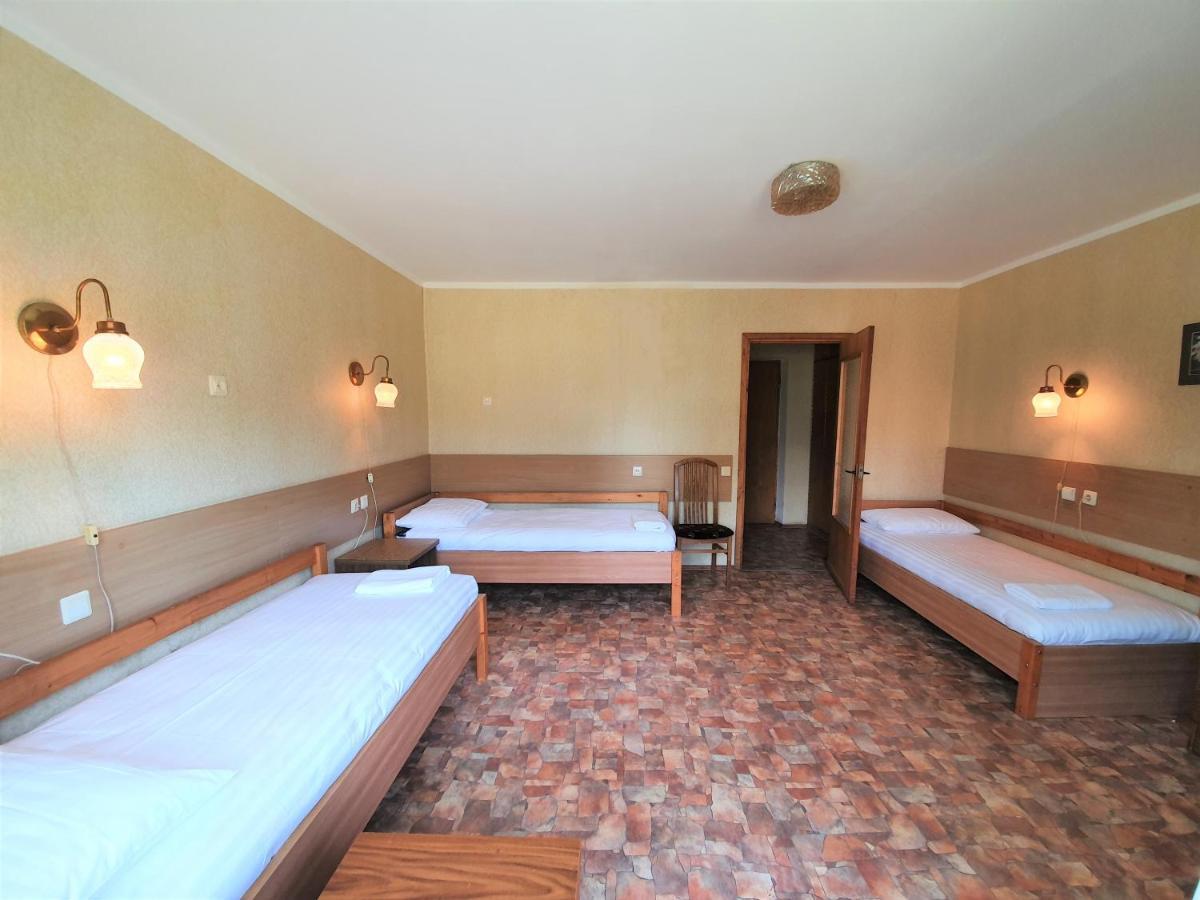 Hotel Poilsio Namai "Vyturys" à Palanga Extérieur photo