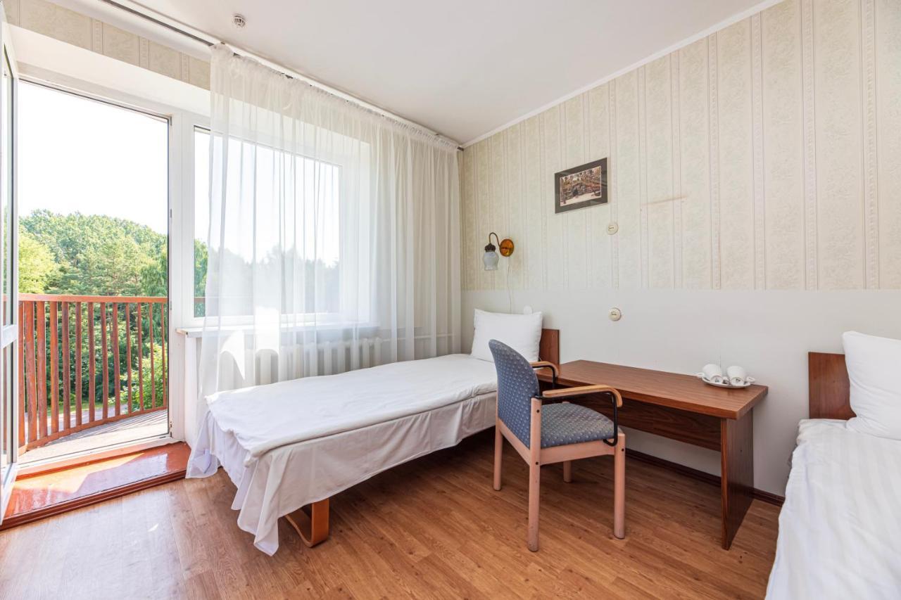 Hotel Poilsio Namai "Vyturys" à Palanga Extérieur photo