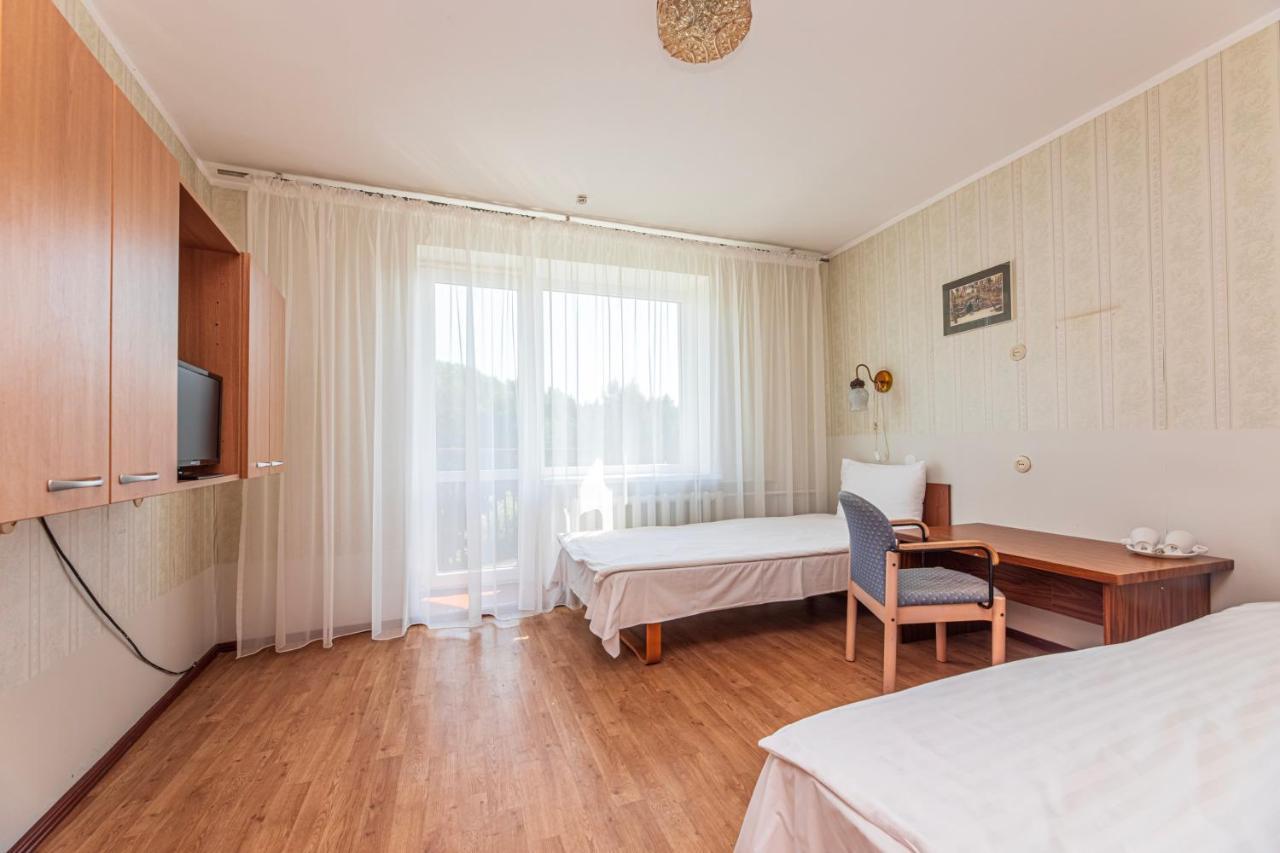 Hotel Poilsio Namai "Vyturys" à Palanga Extérieur photo