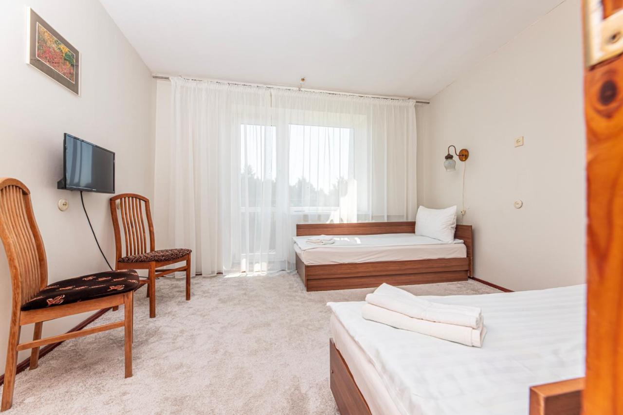 Hotel Poilsio Namai "Vyturys" à Palanga Extérieur photo