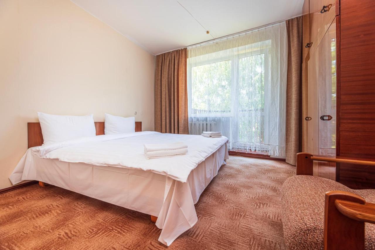 Hotel Poilsio Namai "Vyturys" à Palanga Extérieur photo